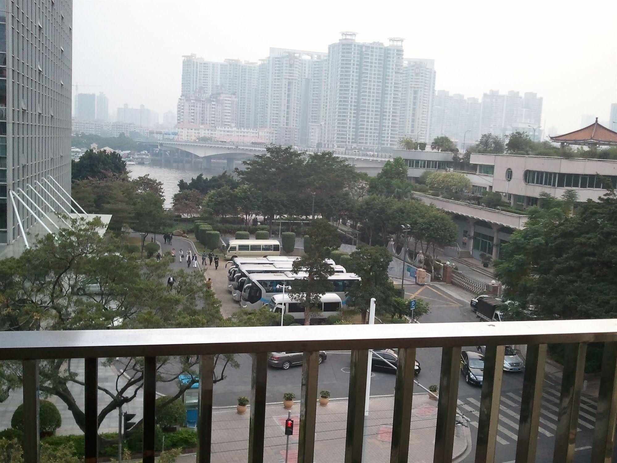 Yanjiang East Garden Inn Cantón Exterior foto